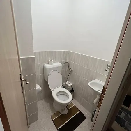Apartments Beckovic 아파트 *